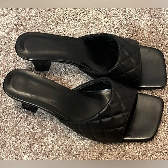 Quilted Open Toed Heeled Mules - Picture 2 of 6